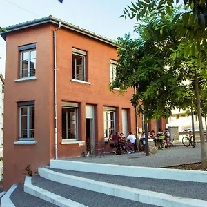  Hostal La Maison Rouge - Backpacker